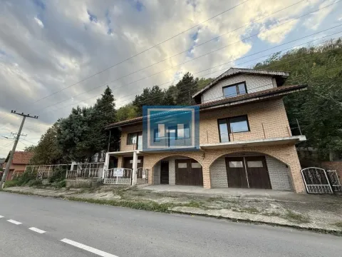 Prodaja, kuća, 500m², Miloševo, Jagodina - image 38