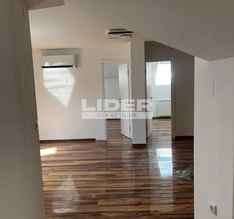 Prodaja, kuća, 78m², Savski Venac, Beograd