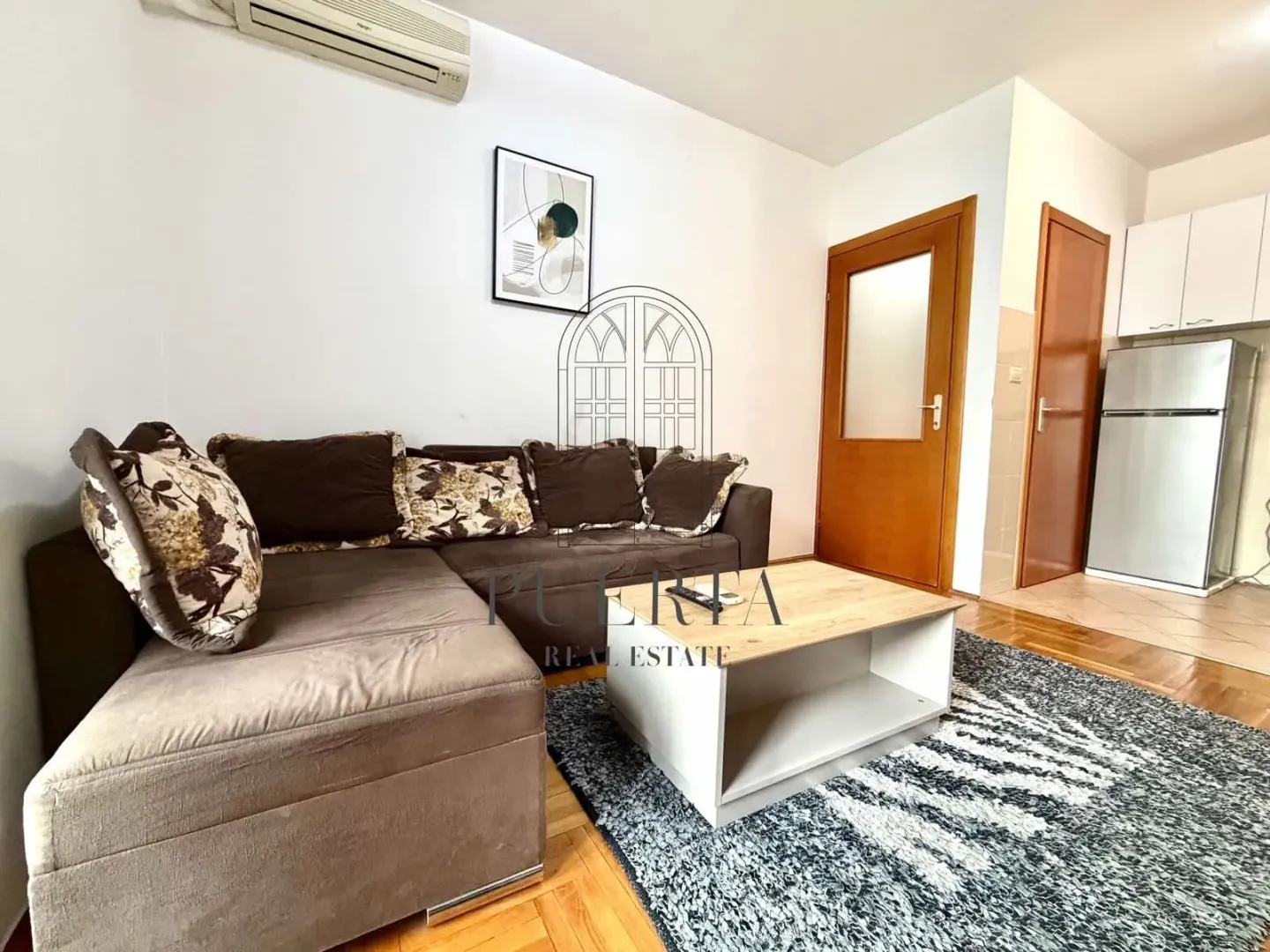 Rent, one bedroom apartment, 40m², Stari Aerodrom, Podgorica