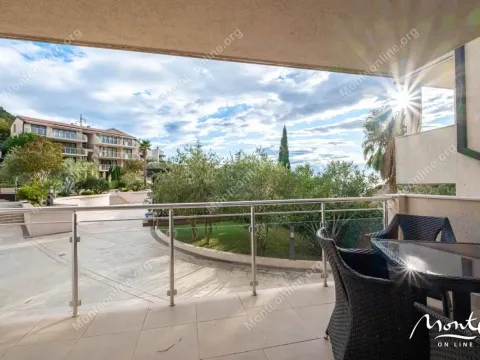 Sale, two bedroom apartment, 78m², Pržno, Budva - image 1