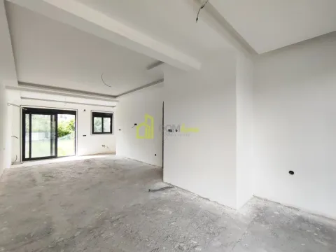 Prodaja, kuća, 125m², Gornja Gorica, Podgorica - image 2