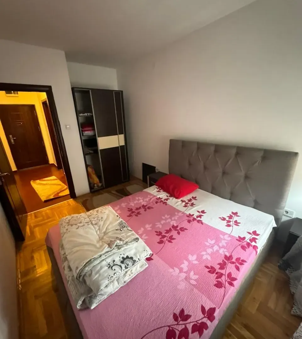 Izdavanje, jednosoban stan, 40m², City Kvart, Podgorica