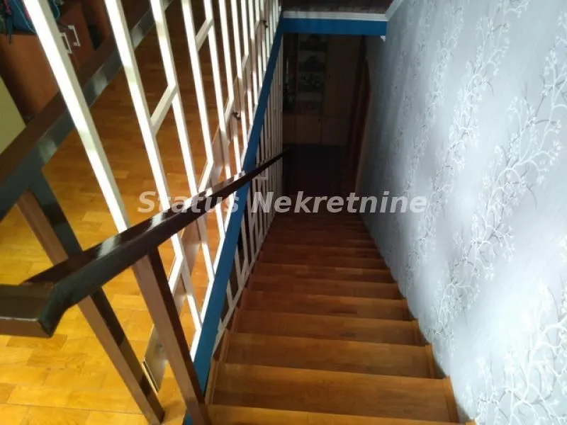 Prodaja, kuća, 450m², Temerin, Novi Sad
