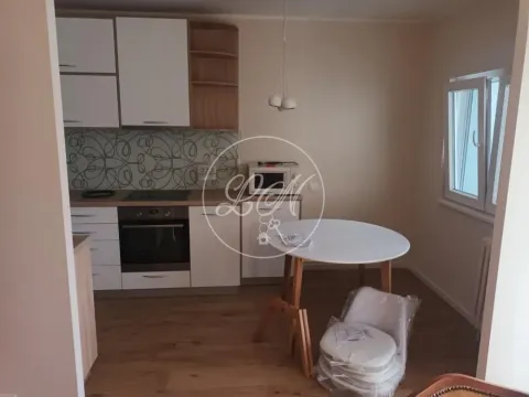 Izdavanje, trosoban stan, 84m², Novi Beograd Blok 64, Novi Beograd Sve Podlokacije - image 6