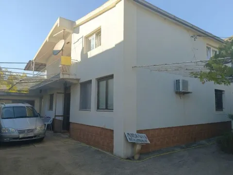 Sale, house, 215m², Šušanj, Bar - image 1
