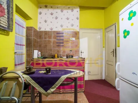 Sale, three bedroom apartment, 95m², Kalenić Pijaca, Vračar Sve Podlokacije - image 9