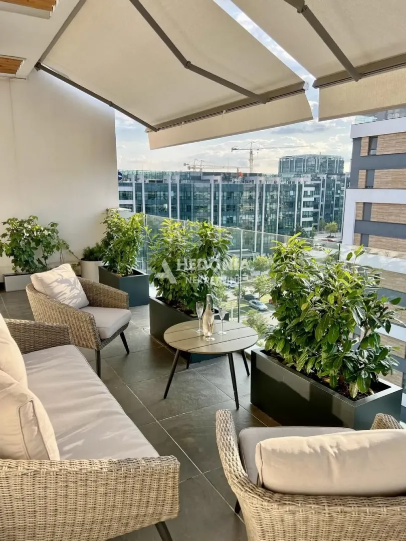 Izdavanje, trosoban stan, 205m², Novi Beograd Blok 65, Novi Beograd Sve Podlokacije