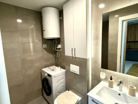 Izdavanje, jednosoban stan, 48m², Stari Aerodrom, Podgorica - image 9