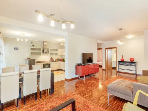 Sale, two bedroom apartment, 100m², Stoliv, Kotor - image 25