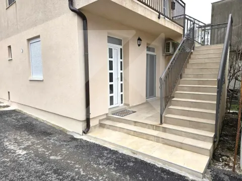 Rent, studio apartment, 25m², Malo Brdo, Podgorica - image 11