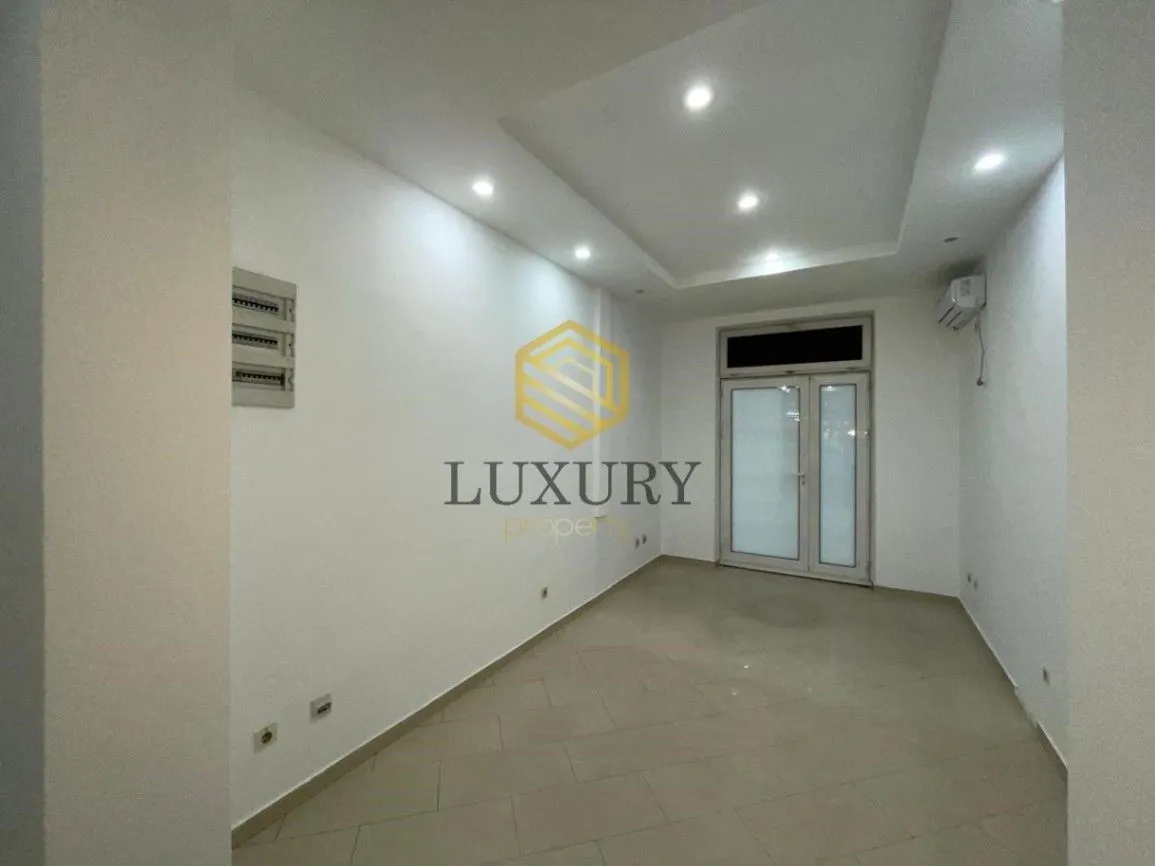 Rent, office space, 80m², Stari Aerodrom, Podgorica