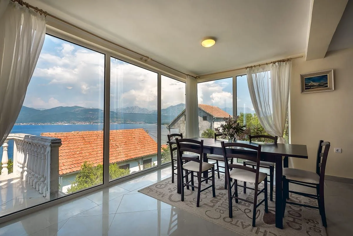 Prodaja, kuća, 150m², Krašići, Tivat