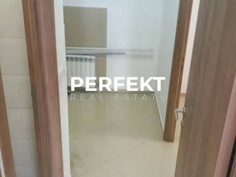 Izdavanje, poslovni prostor, 67m², Centar, Pančevo - image 13