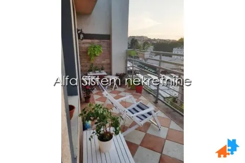 Izdavanje, trosoban stan, 69m², Stari Grad, Beograd - image 25