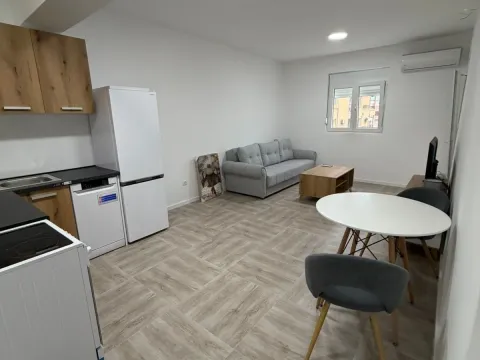 Izdavanje, jednosoban stan, 45m², Šušanj, Bar - image 3