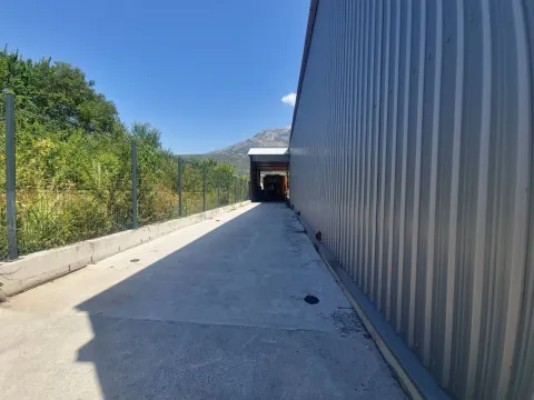 Rent, office space, 300m², Radanovići, Kotor - image 6