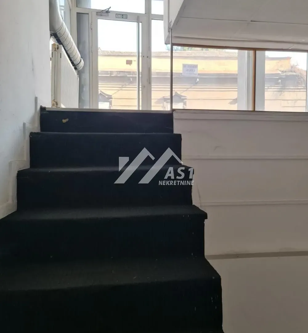 Rent, office space, 86m², Rotkvarija, Novi Sad Sve Podlokacije