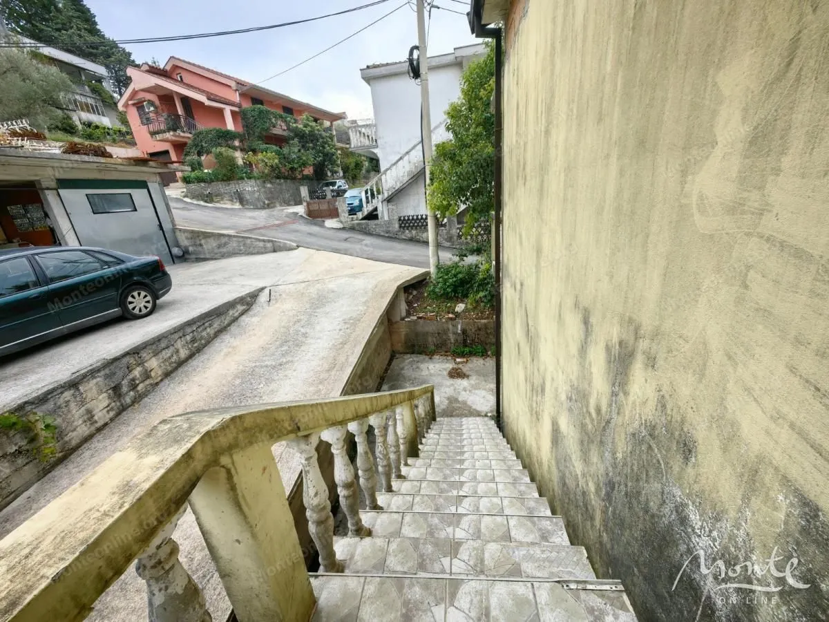 Prodaja, kuća, 180m², Trebešin, Herceg Novi