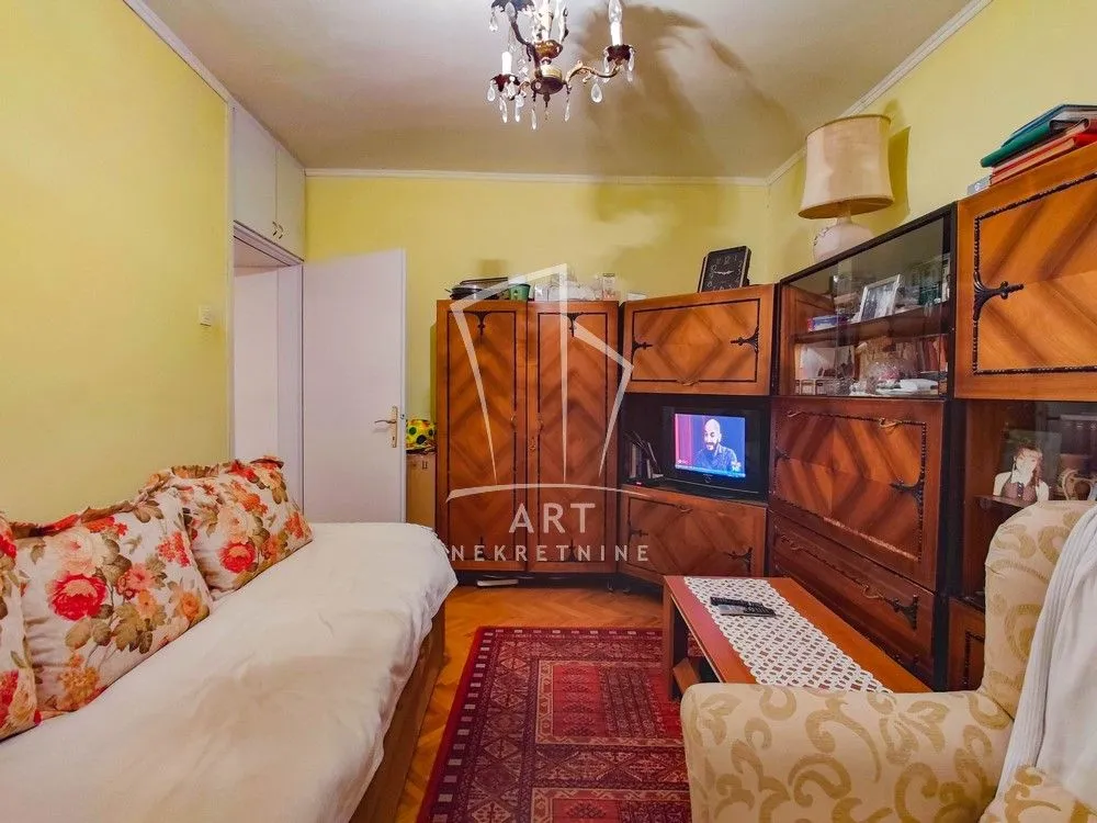 Sale, three bedroom apartment, 88m², Lipov Lad, Zvezdara Sve Podlokacije