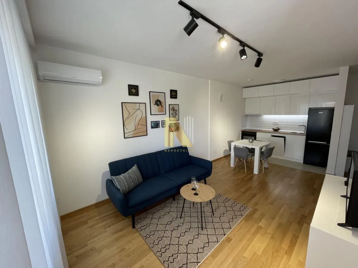 Izdavanje, dvosoban stan, 40m², Telep, Novi Sad Sve Podlokacije