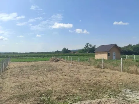 Zemljište in Srebrno jezero