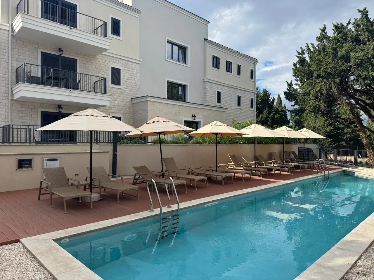 Rent, three bedroom apartment, 186m², Luštica Bay, Tivat