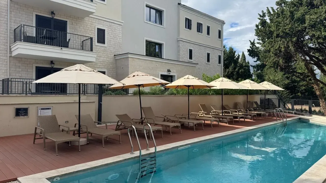 Rent, three bedroom apartment, 186m², Luštica Bay, Tivat