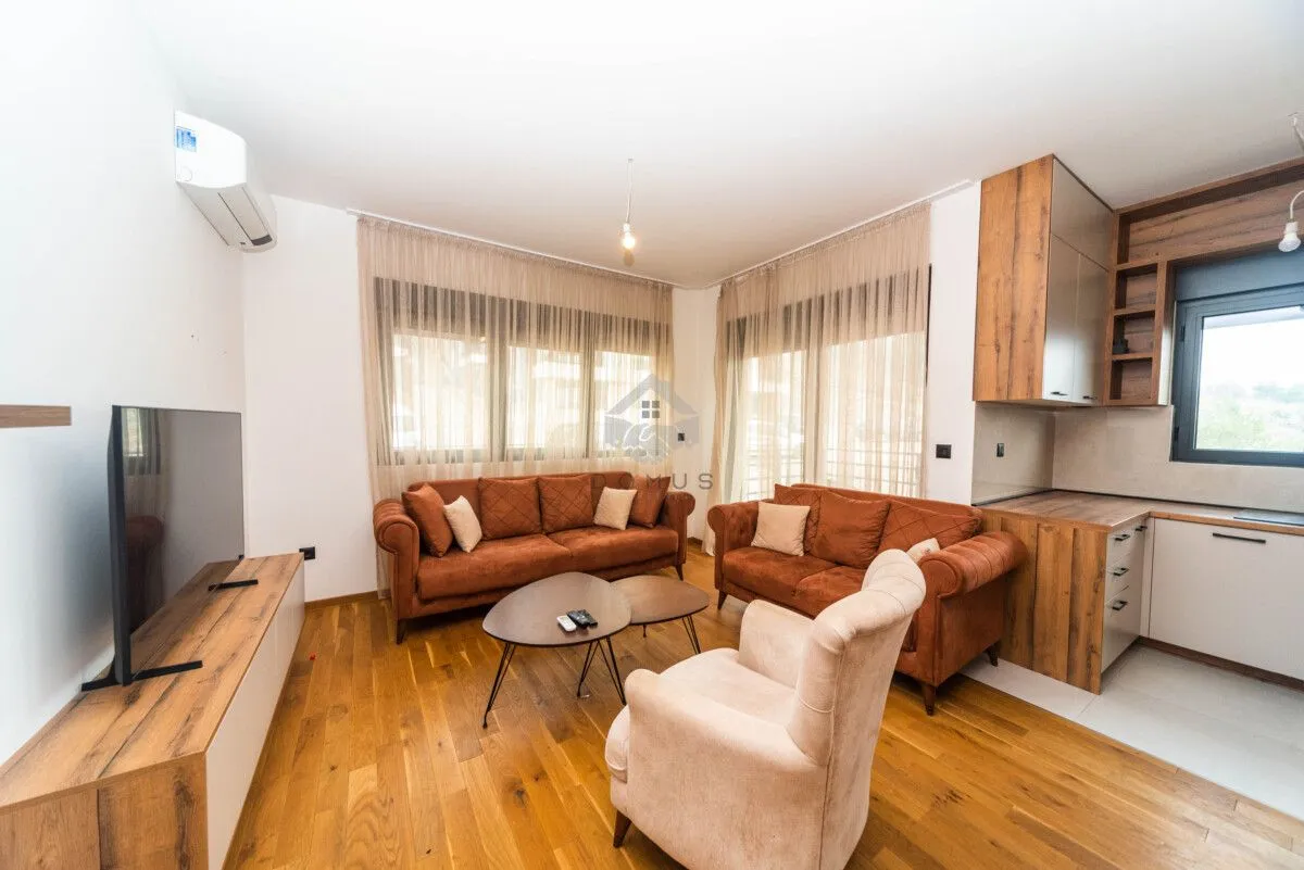 Izdavanje, jednosoban stan, 47m², Gorica C, Podgorica