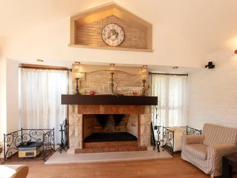 Sale, house, 186m², Orahovac, Kotor - image 4