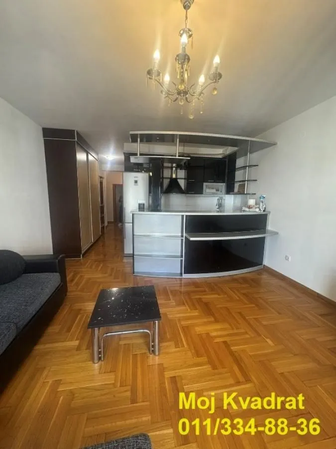 Prodaja, dvosoban stan, 57m², Đeram Pijaca, Beograd