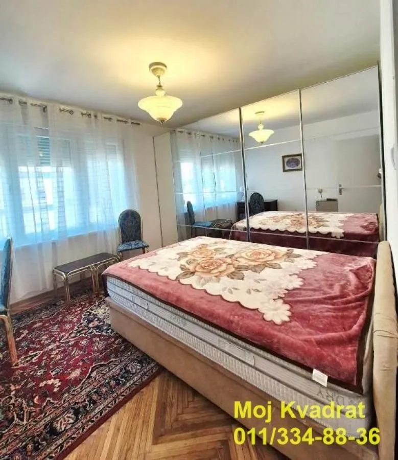 Izdavanje, trosoban stan, 60m², Vračar Centar, Vračar Sve Podlokacije