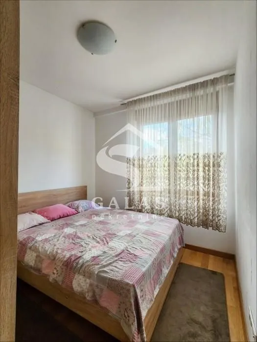 Izdavanje, dvosoban stan, 43m², Vračar Sve Podlokacije, Beograd