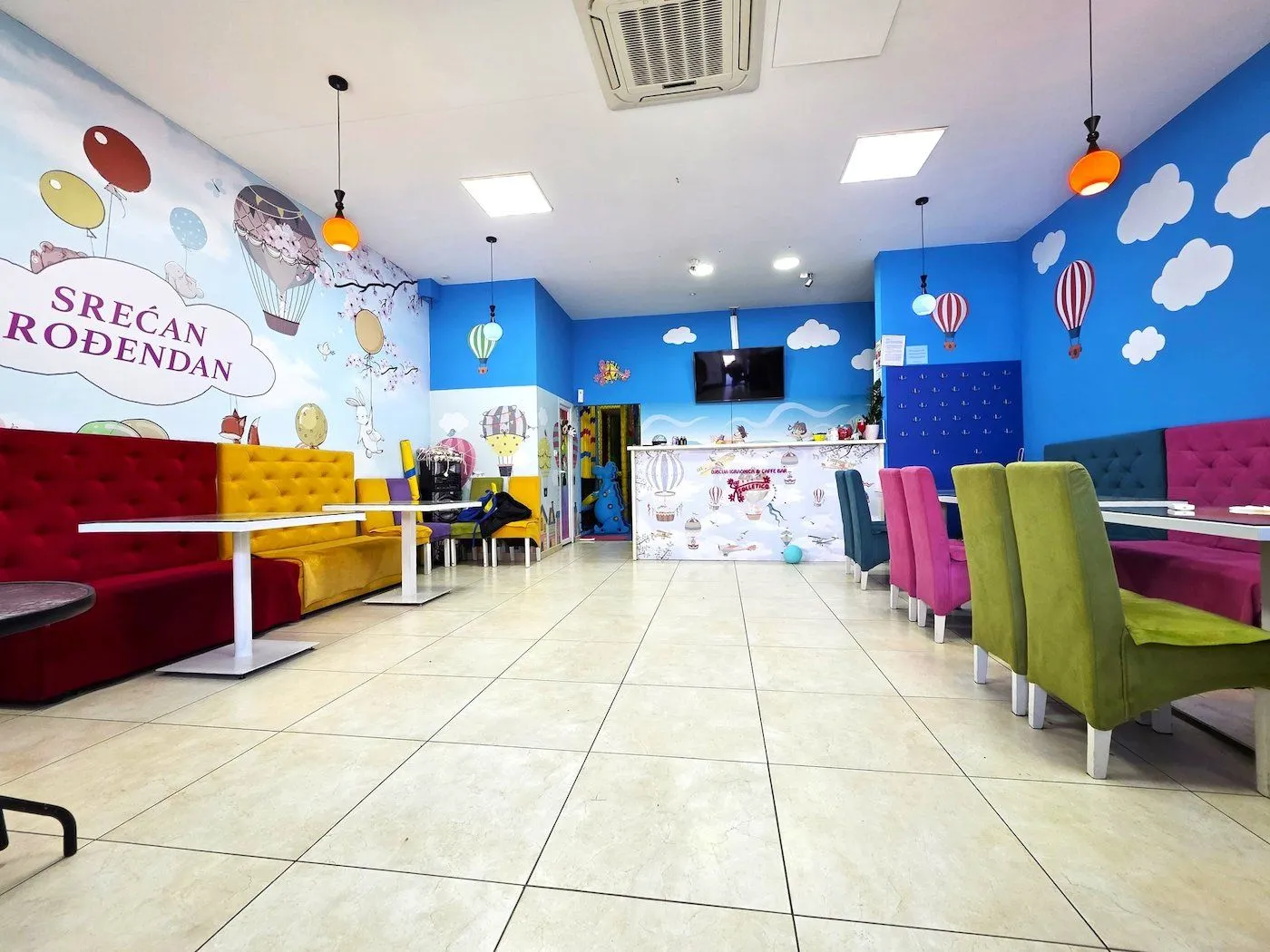 Rent, office space, 100m², Stari Aerodrom, Podgorica