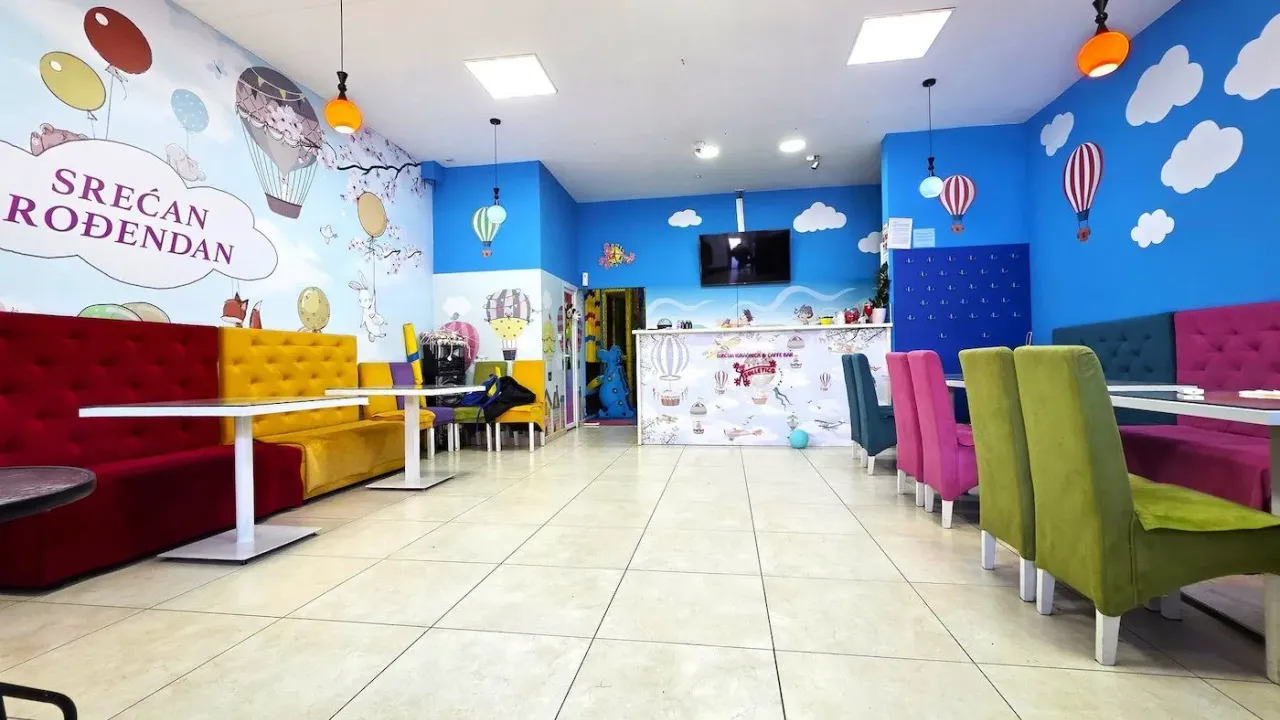 Rent, office space, 100m², Stari Aerodrom, Podgorica