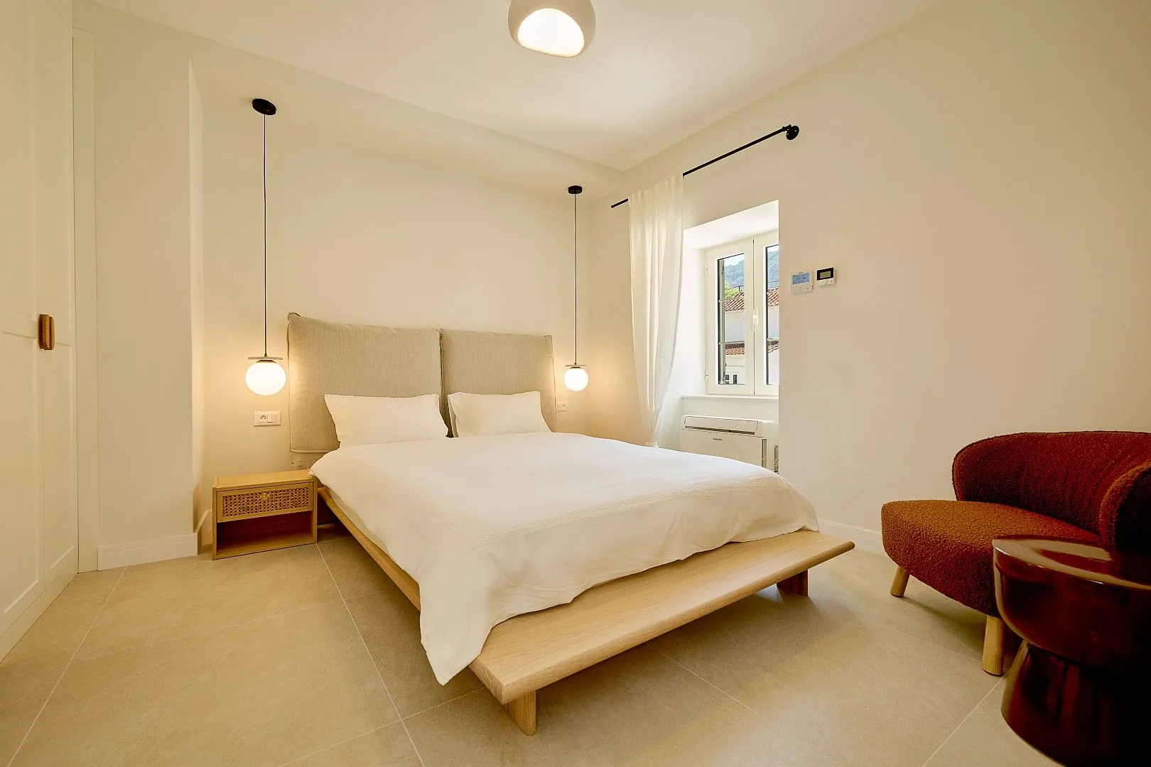 Rent, house, 200m², Dobrota, Kotor