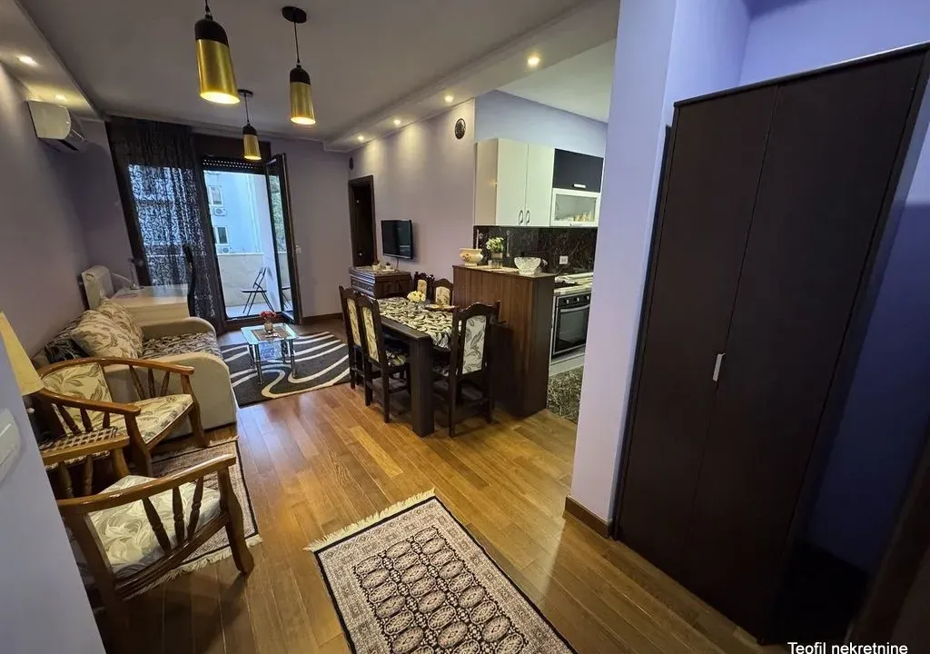 Izdavanje, jednosoban stan, 40m², Vračar Hram, Vračar Sve Podlokacije