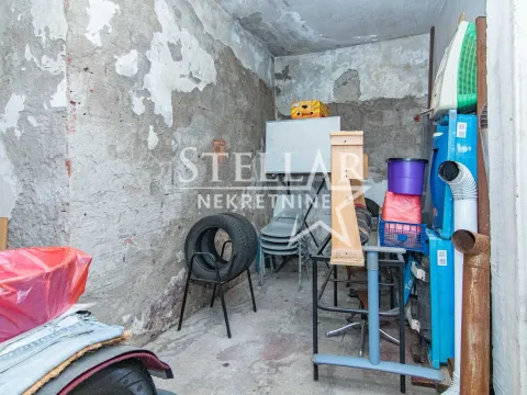 Izdavanje, poslovni prostor, 100m², Blok 7, Podgorica - image 9
