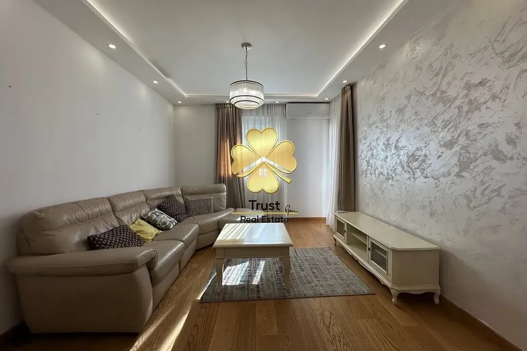 Izdavanje, dvosoban stan, 72m², New City, Podgorica