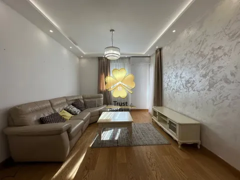 Izdavanje, dvosoban stan, 72m², New City, Podgorica
