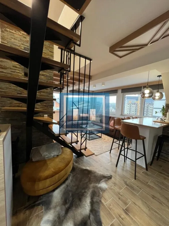 Prodaja, trosoban stan, 59m², Centar, Zlatibor