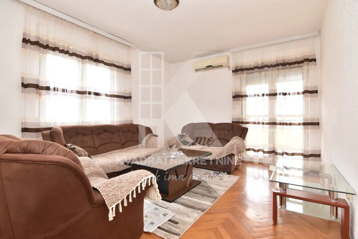 Izdavanje, jednosoban stan, 56m², Stara Varoš, Podgorica