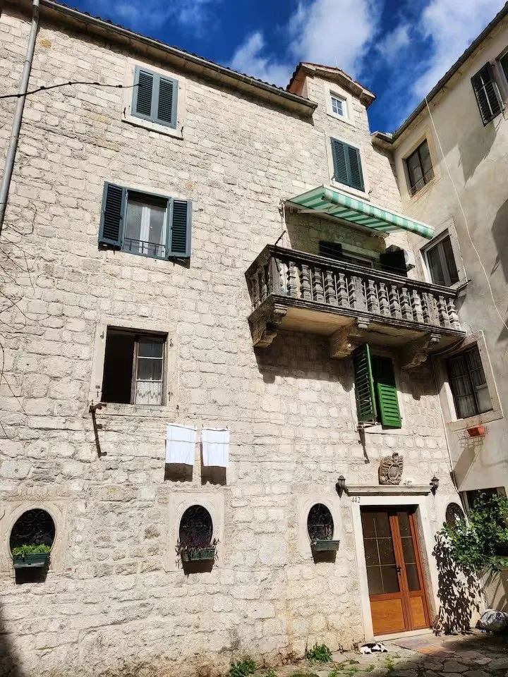 Sale, two bedroom apartment, 51m², Stari Grad Kotor, Kotor