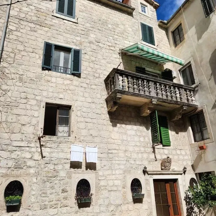 Prodaja, dvosoban stan, 51m², Stari Grad Kotor, Kotor