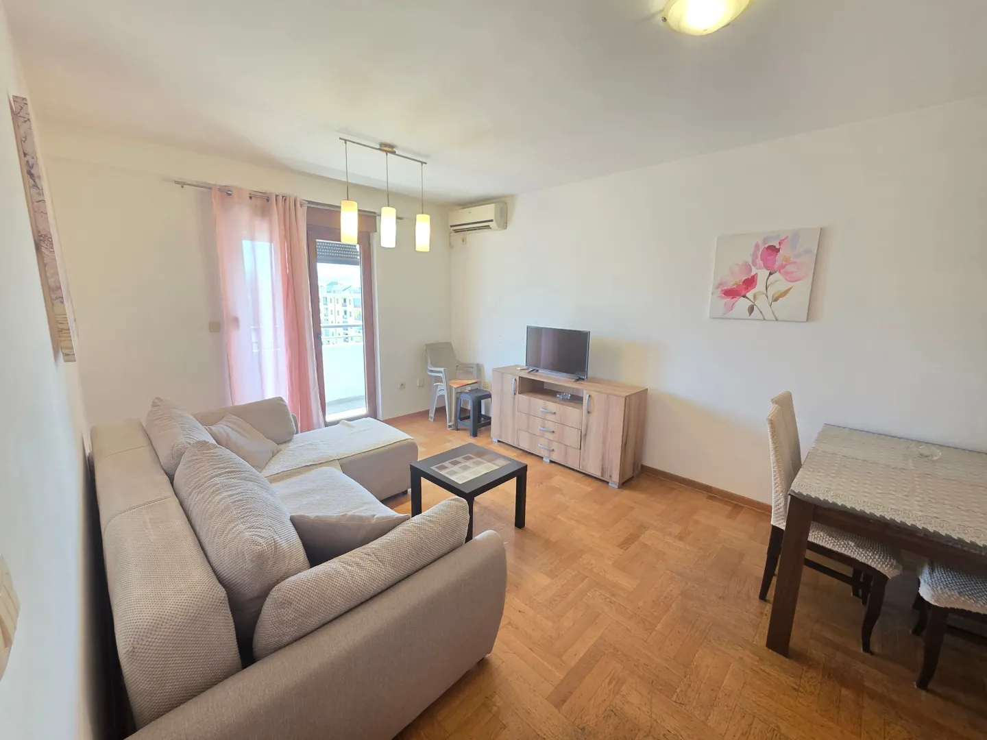 Rent, two bedroom apartment, 70m², Stari Aerodrom, Podgorica