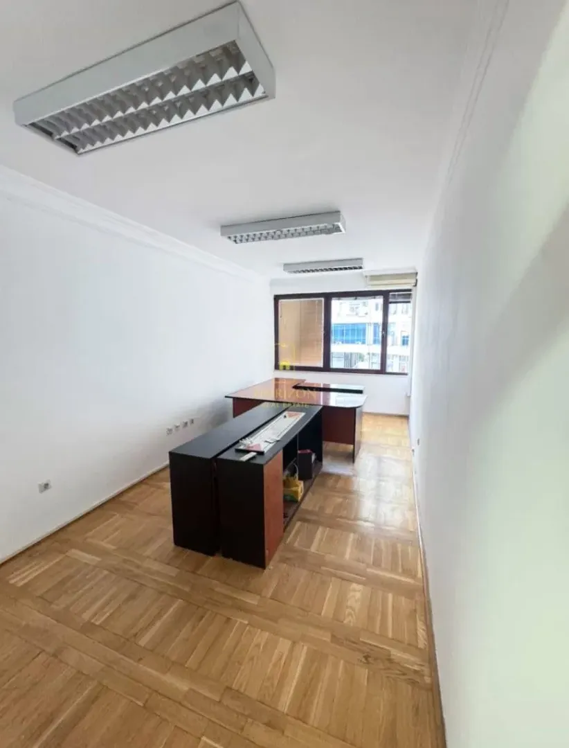 Izdavanje, poslovni prostor, 92m², Preko Morače, Podgorica