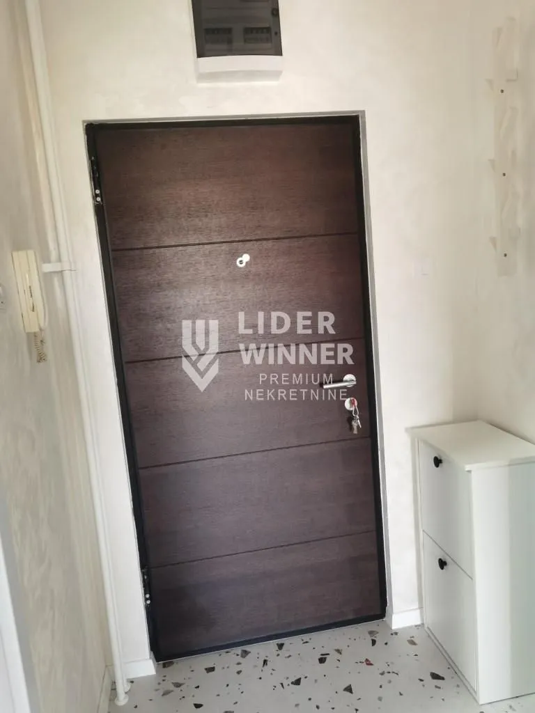 Izdavanje, jednosoban stan, 30m², Stari Grad, Beograd