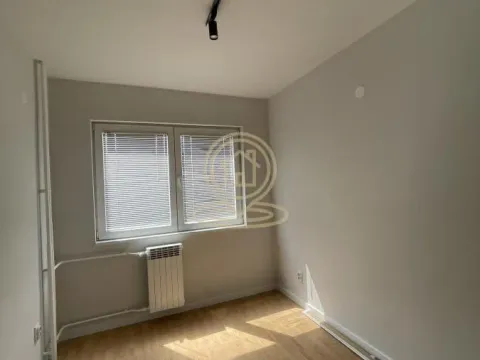 Izdavanje, četvorosoban stan, 120m², Pantelej, Niš - image 14