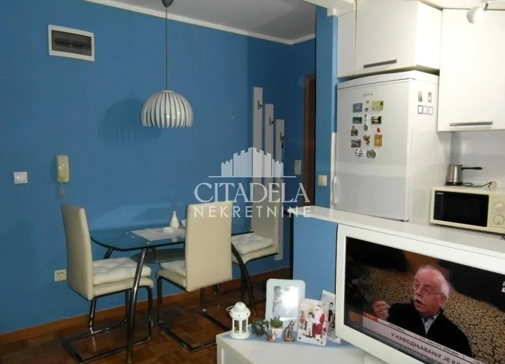 Prodaja, jednosoban stan, 29m², Kneževac, Beograd