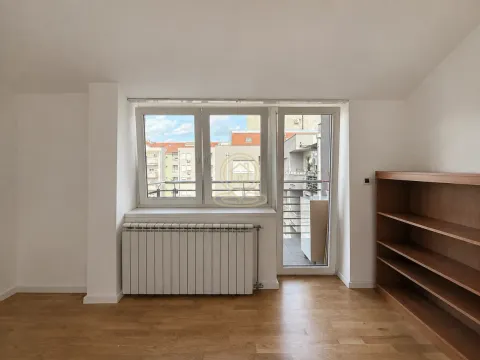 Izdavanje, trosoban stan, 80m², Centar, Novi Sad - image 14