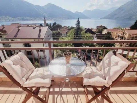 Sale, one bedroom apartment, 49m², Dobrota, Kotor